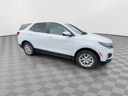 Used 2024 Chevrolet Equinox LT AWD/4WD image 9