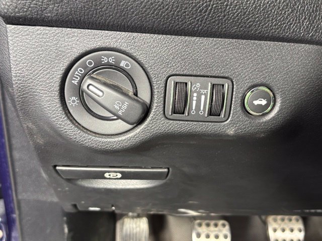 Used 2017 Dodge Challenger R/T Scat Pack RWD image 33
