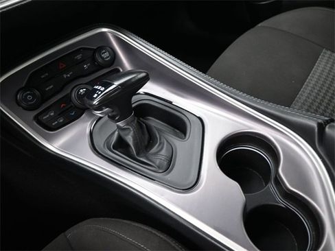 Used 2022 Dodge Challenger GT image 31