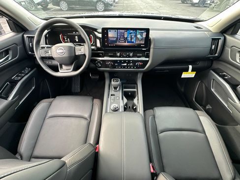New 2026 Nissan Pathfinder SL w/ SL Premium Package (P04) AWD/4WD image 29