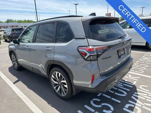 Used 2025 Subaru Forester Touring w/ Popular Package - Touring AWD/4WD image 3