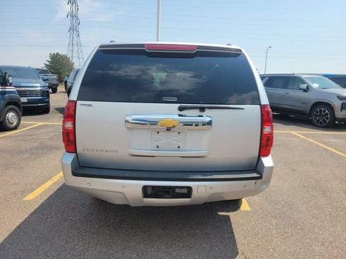 Used 2014 Chevrolet Suburban LT w/ Luxury Package AWD/4WD image 6