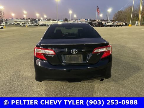 Used 2014 Toyota Camry L image 6