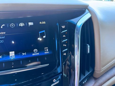 Used 2017 Cadillac Escalade Platinum AWD/4WD image 40