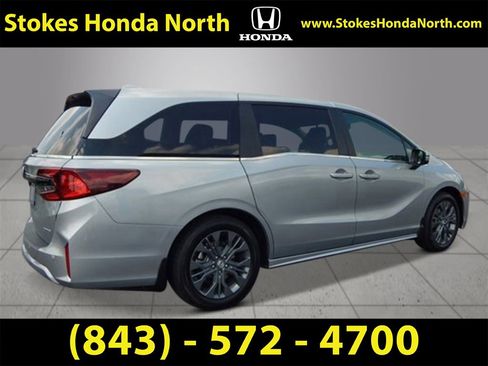New 2026 Honda Odyssey Touring image 6