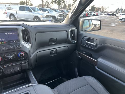 Used 2019 Chevrolet Silverado 1500 RST image 13