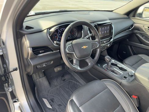 Certified 2022 Chevrolet Traverse Premier w/ LPO, Floor Liner Package image 31