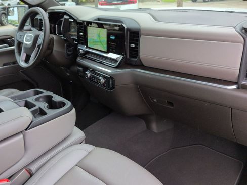 Used 2026 GMC Sierra 1500 SLT AWD/4WD image 27