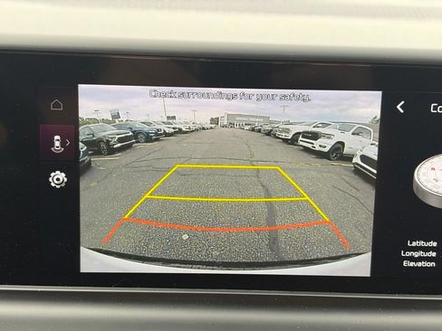 Used 2024 Kia Seltos S AWD/4WD image 36