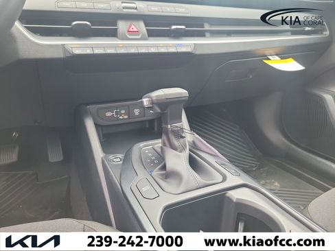 New 2026 Kia K4 FWD image 18