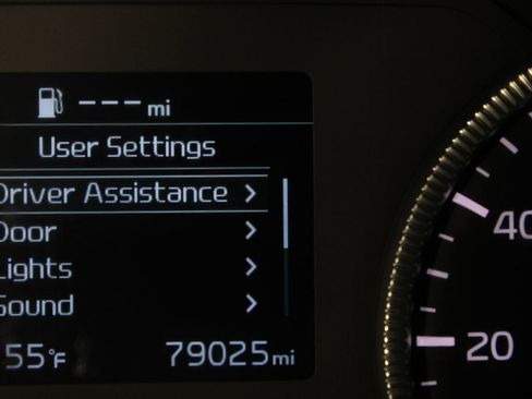 Used 2021 Kia Telluride LX image 25