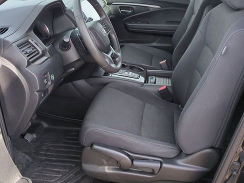 Used 2021 Honda Passport Sport image 15