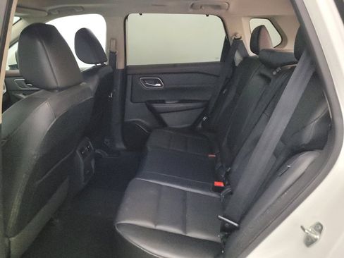 Used 2021 Nissan Rogue SV w/ Premium Package AWD/4WD image 18