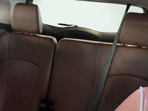 Used 2019 Buick Enclave Avenir w/ Avenir Technology Package AWD/4WD image 29