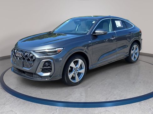 Used 2025 Audi Q5 Prestige w/ 20" Wheel Package AWD/4WD image 1