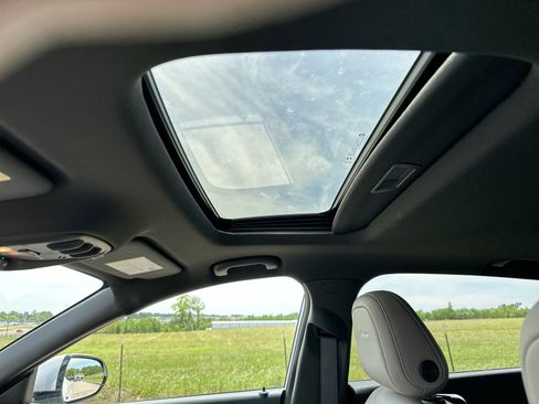 Used 2025 Buick Envista Avenir FWD image 22