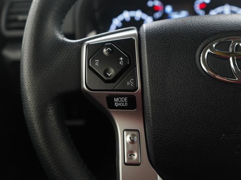 Used 2022 Toyota 4Runner SR5 Premium image 25