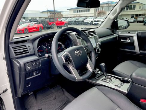 Used 2022 Toyota 4Runner SR5 Premium w/ 4Runner Black Package (TMS) image 10