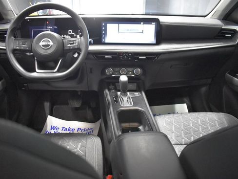 Used 2025 Nissan Kicks SV w/ SV Premium Package AWD/4WD image 14