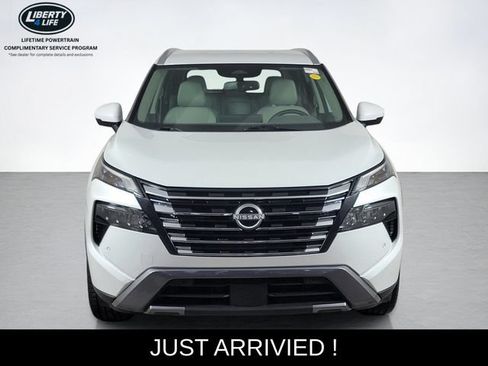 Used 2026 Nissan Rogue SL AWD/4WD image 8