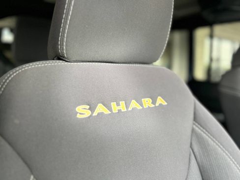 Used 2013 Jeep Wrangler Unlimited Sahara w/ Max Tow Pkg AWD/4WD image 55