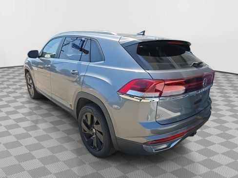 Used 2024 Volkswagen Atlas Cross Sport SE w/ Panoramic Sunroof Package AWD/4WD image 3