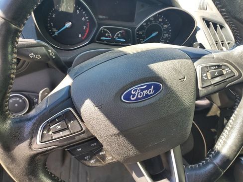 Used 2018 Ford Escape SE w/ SE Sport Appearance Package AWD/4WD image 10