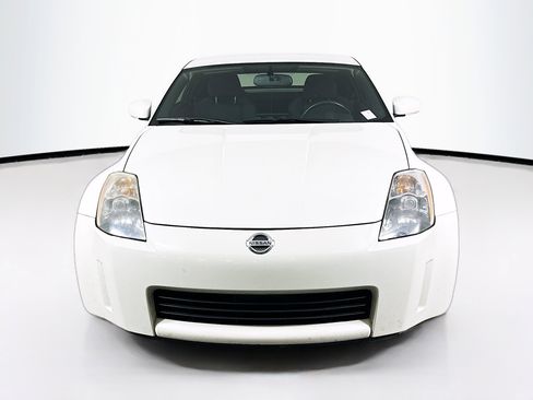 Used 2004 Nissan 350Z Performance w/ Aerodynamics Pkg RWD image 2