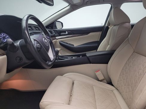 Used 2018 Nissan Maxima Platinum image 17