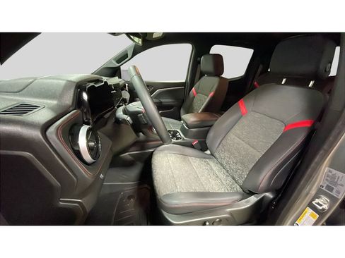 Used 2024 Chevrolet Colorado Z71 w/ Z71 Convenience Package 2 image 11