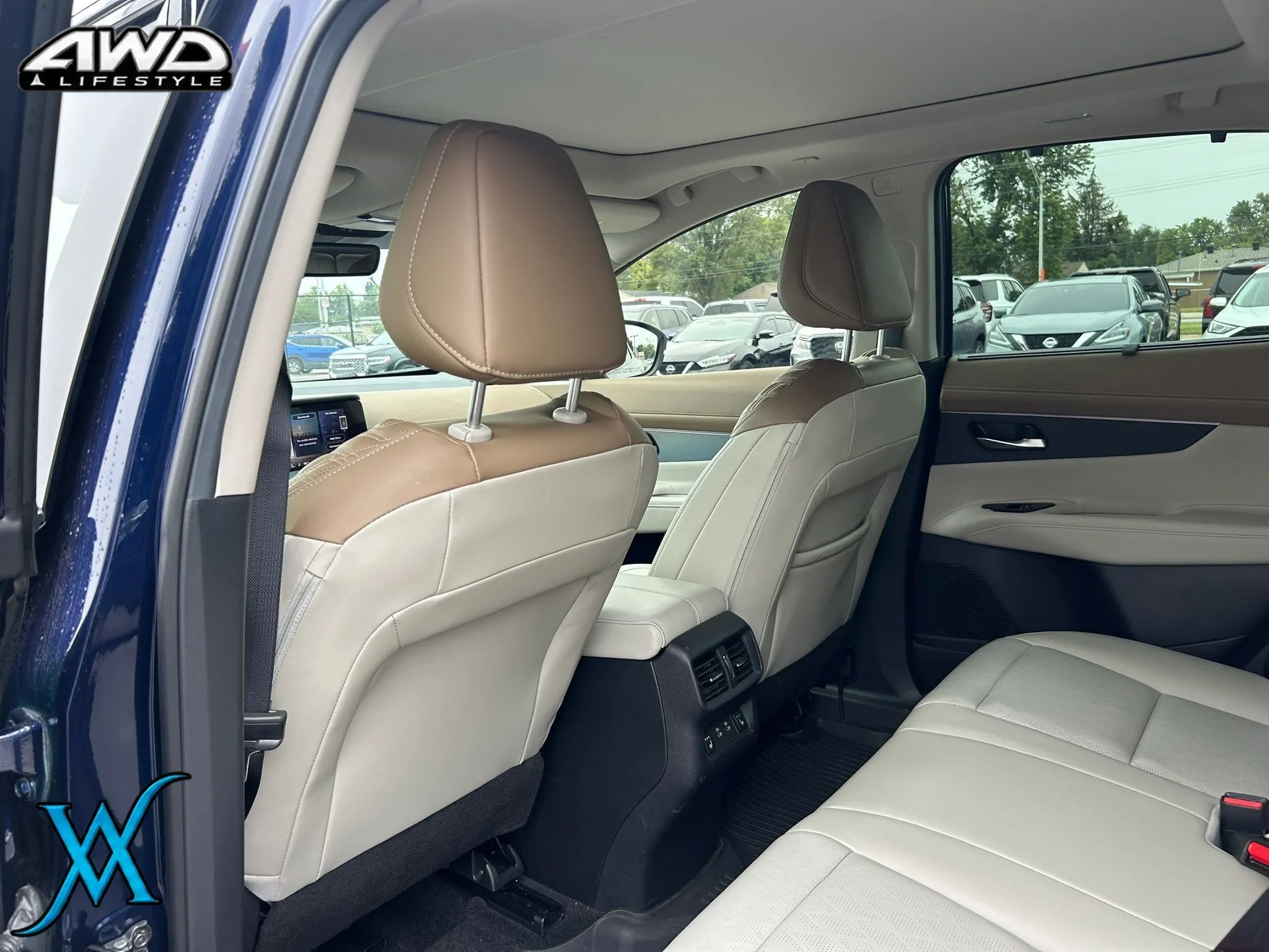 Used 2025 Nissan Murano Platinum AWD/4WD image 16