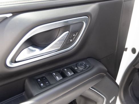 Used 2021 GMC Yukon XL SLT AWD/4WD image 12
