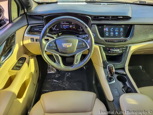 Used 2017 Cadillac XT5 FWD image 14