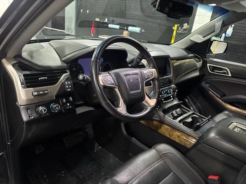 Used 2017 GMC Yukon Denali w/ Open Road Package AWD/4WD image 11