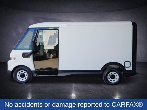 Used 2024 Chevrolet Brightdrop 400 w/ Commercial Equipment Package AWD/4WD image 2