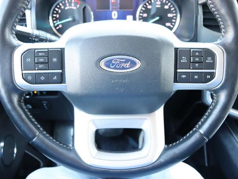 Used 2024 Ford Expedition XLT AWD/4WD image 32