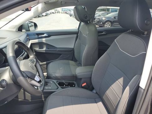 Used 2024 Volkswagen Taos SE FWD image 7
