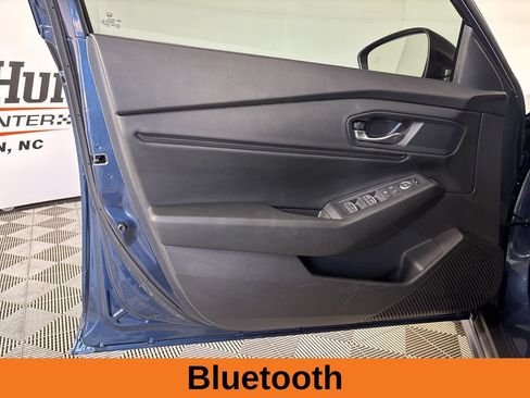 Used 2025 Honda Accord SE image 8