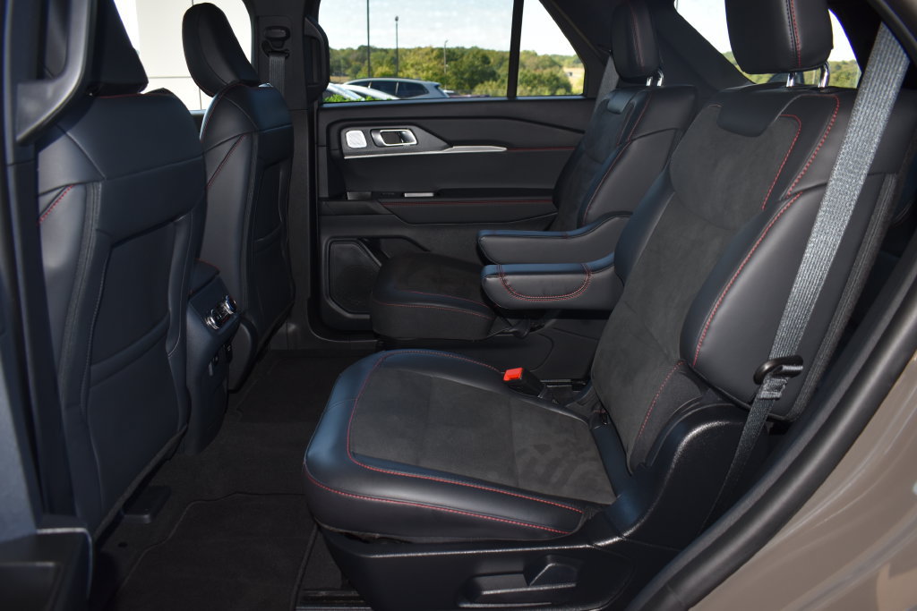Used 2026 Ford Explorer ST w/ Sun And Sound Package AWD/4WD image 15