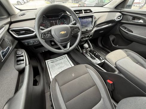Used 2023 Chevrolet TrailBlazer LT w/ Convenience Package FWD image 10