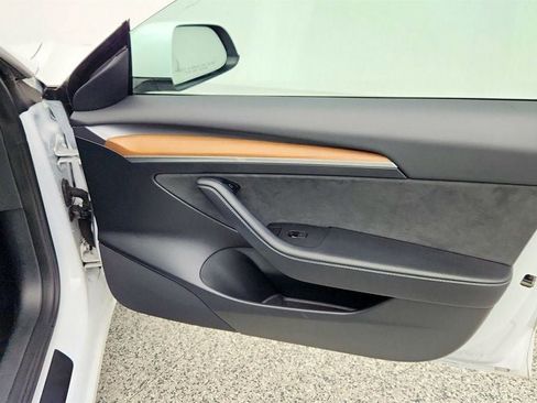Used 2023 Tesla Model 3 Standard Range image 30