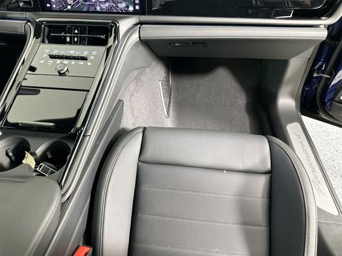 Certified 2026 Porsche Panamera 4 image 29