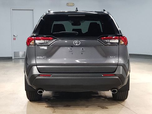 Used 2022 Toyota RAV4 XLE Premium FWD image 6