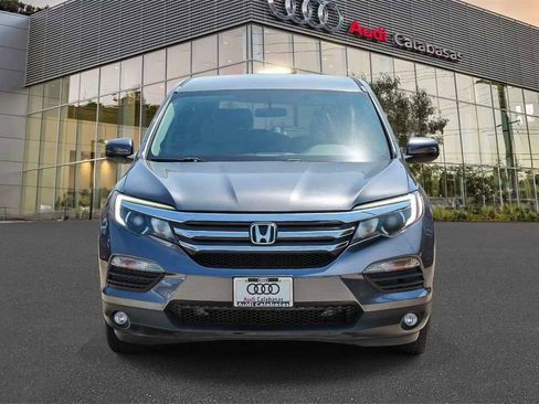 Used 2017 Honda Pilot EX image 2
