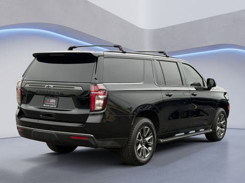 Used 2021 Chevrolet Suburban Z71 w/ Luxury Package AWD/4WD image 5