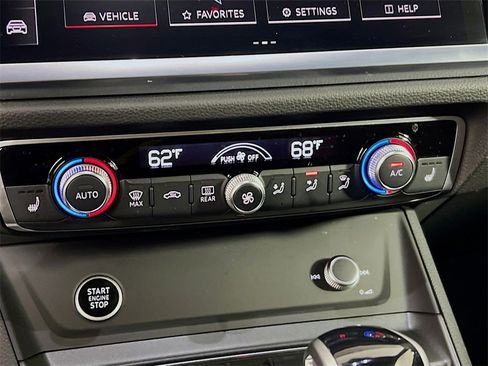 Used 2024 Audi Q3 2.0T Premium Plus image 17