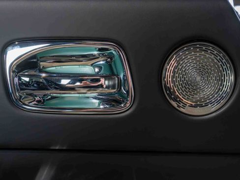 Used 2020 Rolls-Royce Wraith RWD image 38
