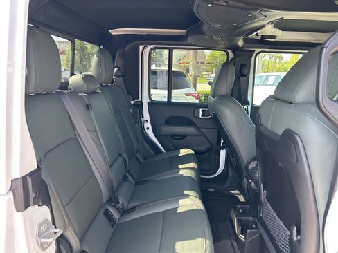 New 2026 Jeep Gladiator Mojave image 12