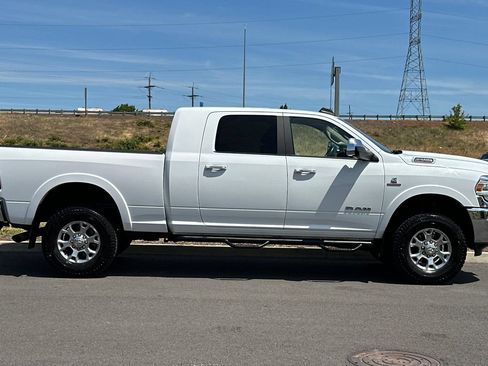 Used 2019 RAM 2500 Laramie AWD/4WD image 2