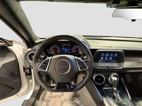 Used 2020 Chevrolet Camaro LT image 10